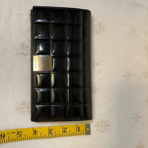 🇫🇷CHANEL authentic choco bar patent leather wallet - Picture 16 of 16